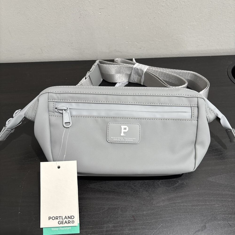PORTLAND GEAR NWT Cascade Crossbody Belt Bag Gray Fog Frame Opening